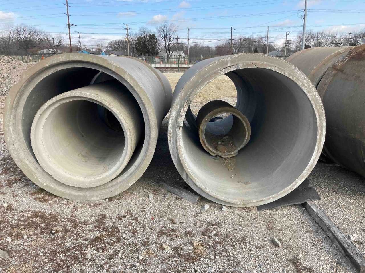 Lot of Various Sizes of Concrete Pipe - TRAILER MOUNTED EQUIPMENT