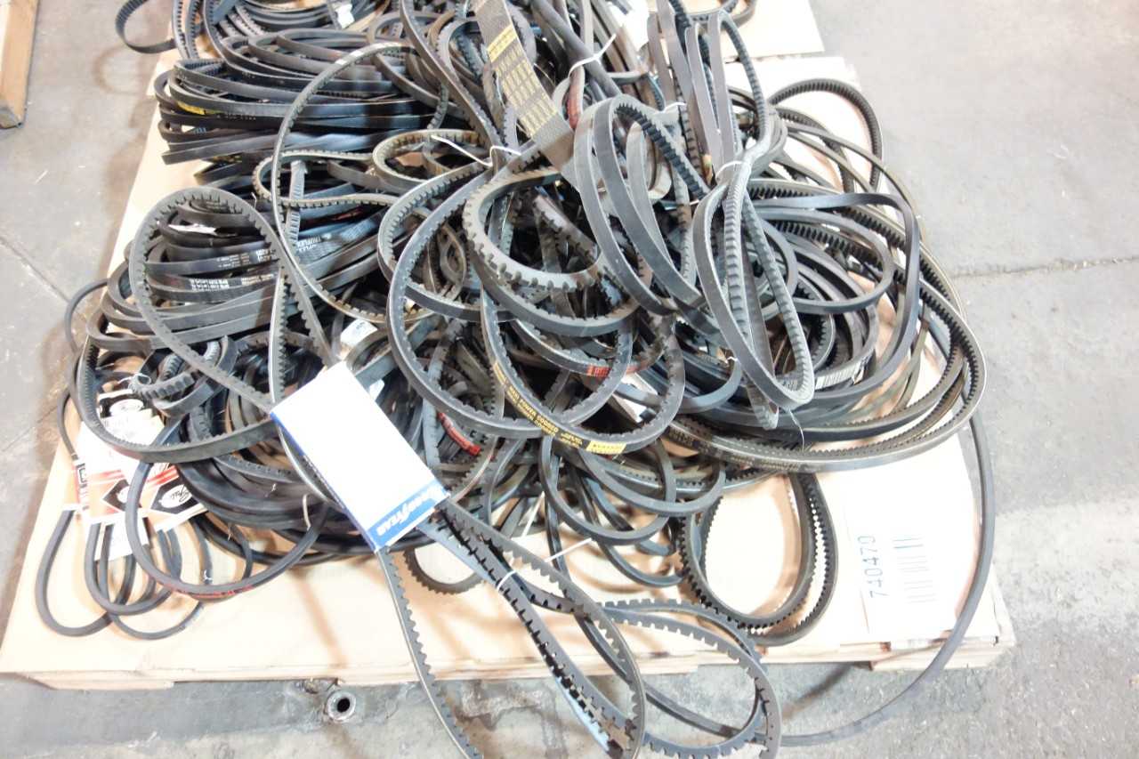 2 PALLETS OF ASSORTED V-BELTS- GATES, BROWNING, GOODYEAR - BELTS