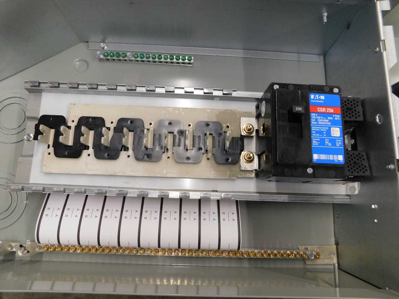 (1) Eaton MB2040P200SD Main Breaker Panel 200A 120/240VAC 1 - ELECTRICAL COMPONENTS