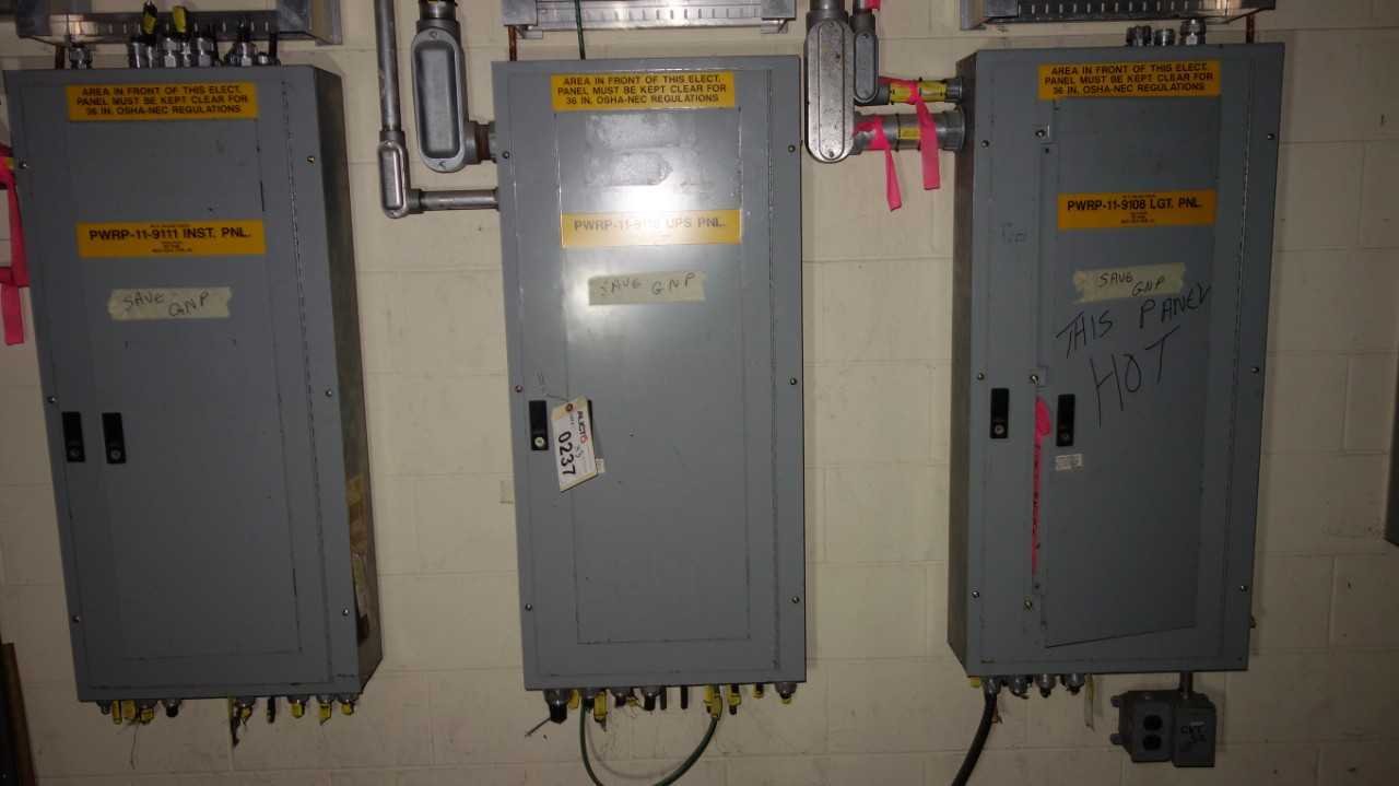 LOT OF 3 GENERAL ELECTRIC A SERIES PANEL BOARDS - AUTOMATION & CONTROLS