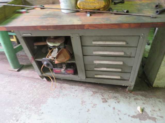 Palmer beeco, 1 ton hoist and cabinet and contents - MISCELLANEOUS