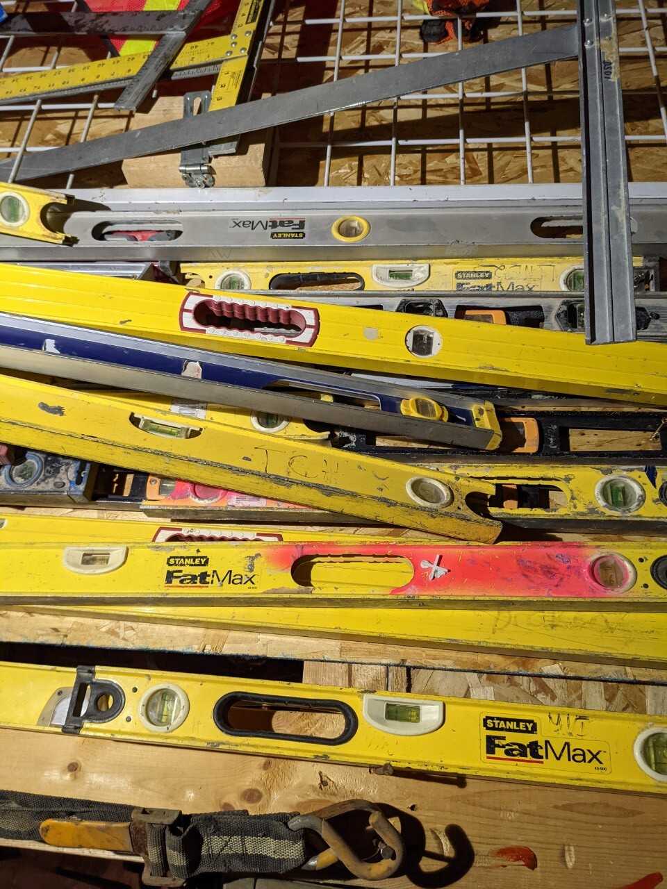 Lot of levels - ELECTRIC POWER TOOLS