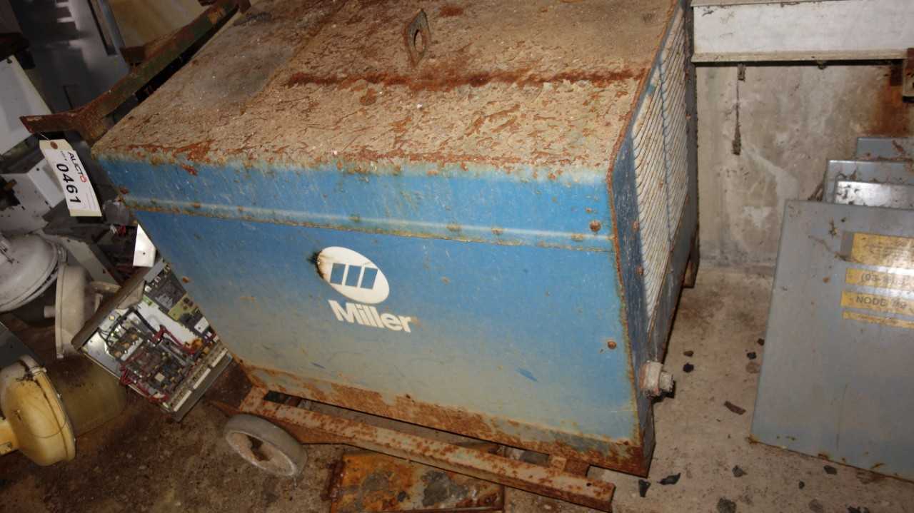 MILLER SRH-333 DC ARC WELDER - WELDING EQUIPMENT