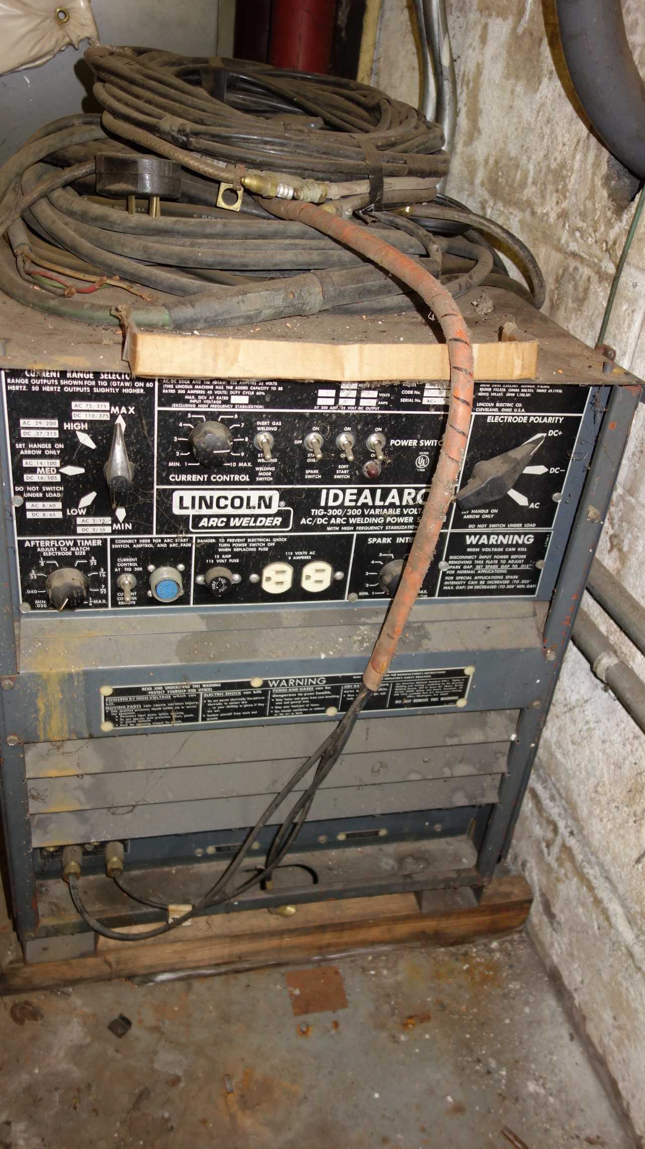 LINCOLN TIG 300/300 IDEALARC AC/DC ARC WELDING POWER SOURCE WELDER 208/230/460V-AC - ARC WELDERS