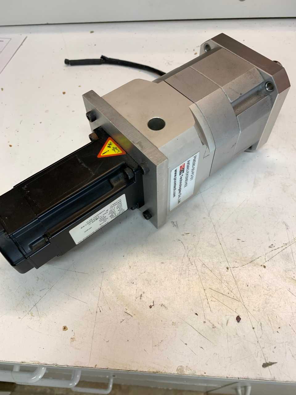 Lot of 2 Gear Boxes - GEAR REDUCERS