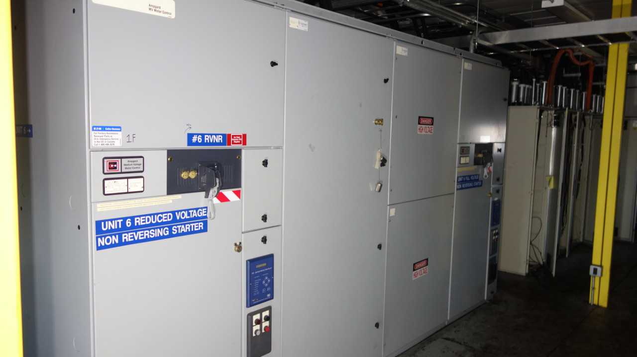 LOT OF 4 EATON SJA 720A 5KV-AC VACUUM AC CONTACTORS - CONTACTORS