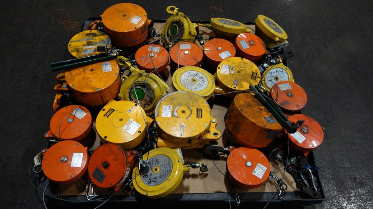 1 PALLET OF ASSORTED TOOL BALANCERS, ENDO KOGYO, PACKERS KROMER, EWS-5, EWF-3, 7241 0800 02, 7230-01 - ELECTRIC POWER TOOLS