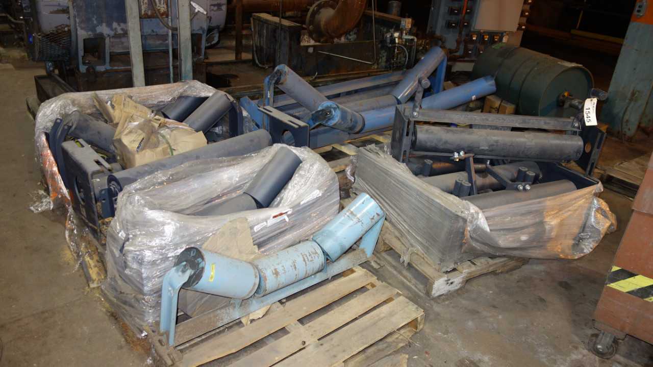 LOT OF ASSORTED CONVEYOR IDLERS AND PULLEYS - CONVEYORS