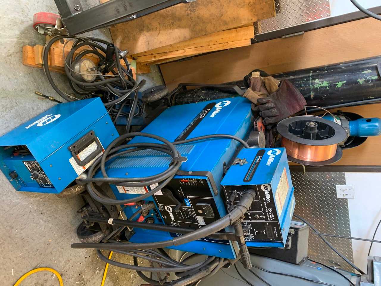 Miller CP-200, S-22A Wirefeed, HF 251D -1 Welding Package - WELDING EQUIPMENT