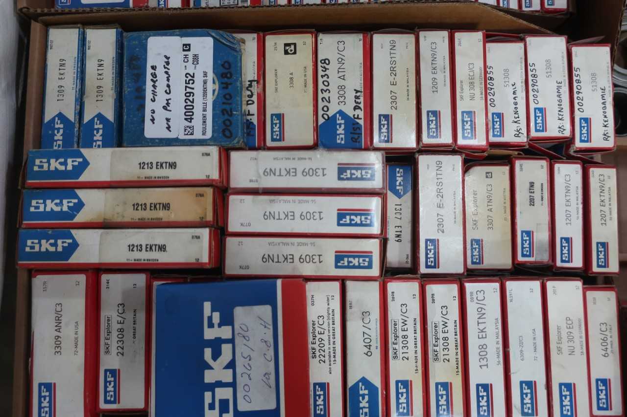 LOT OF ASSORTED BEARINGS - BEARINGS