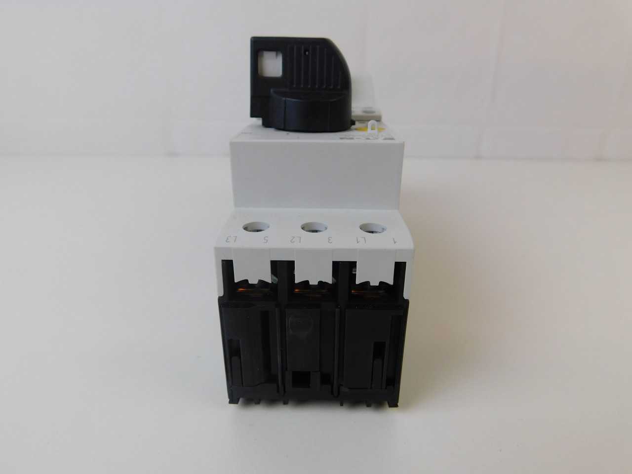 Quantity of 9x XTSC2P5BBT Starters - MOTOR STARTERS