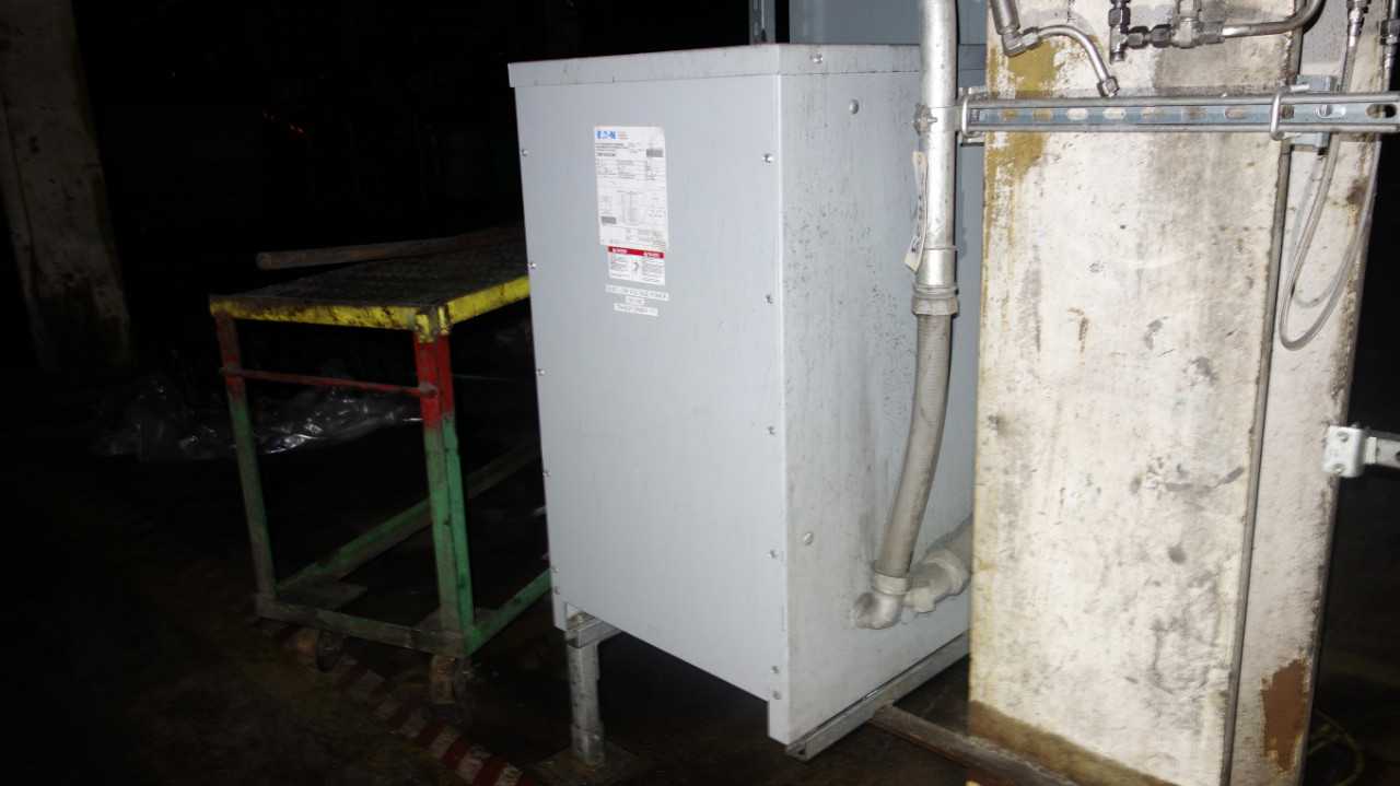 EATON DS-3E 37.5KVA TRANSFORMER W/ PANELBOARD - CONTROL TRANSFORMERS