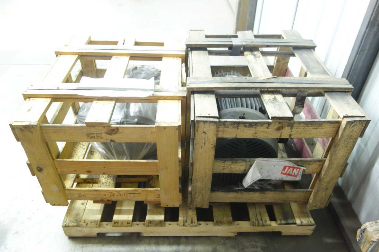 LOT OF 2 TOSHIBA ELECTRIC MOTORS - ELECTRIC MOTORS
