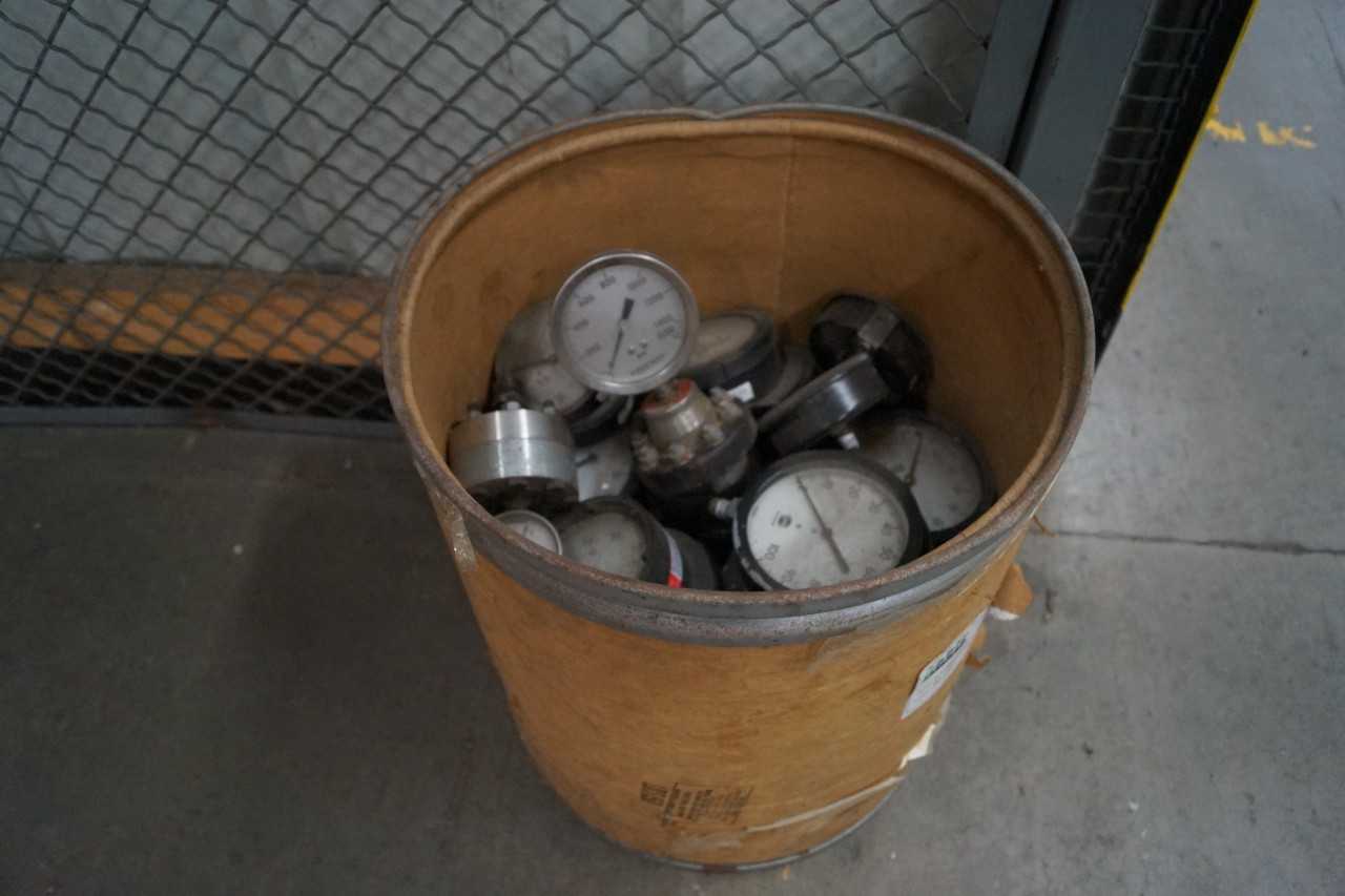 Lot of (20+) Gauges and Instruments - INSTRUMENTATION