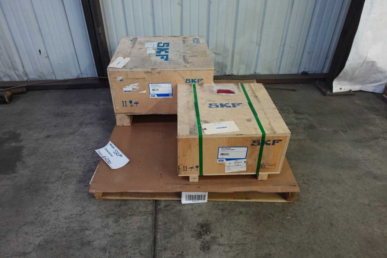 LOT OF 2 ASSORTED SKF ROLLER BEARINGS - BEARINGS