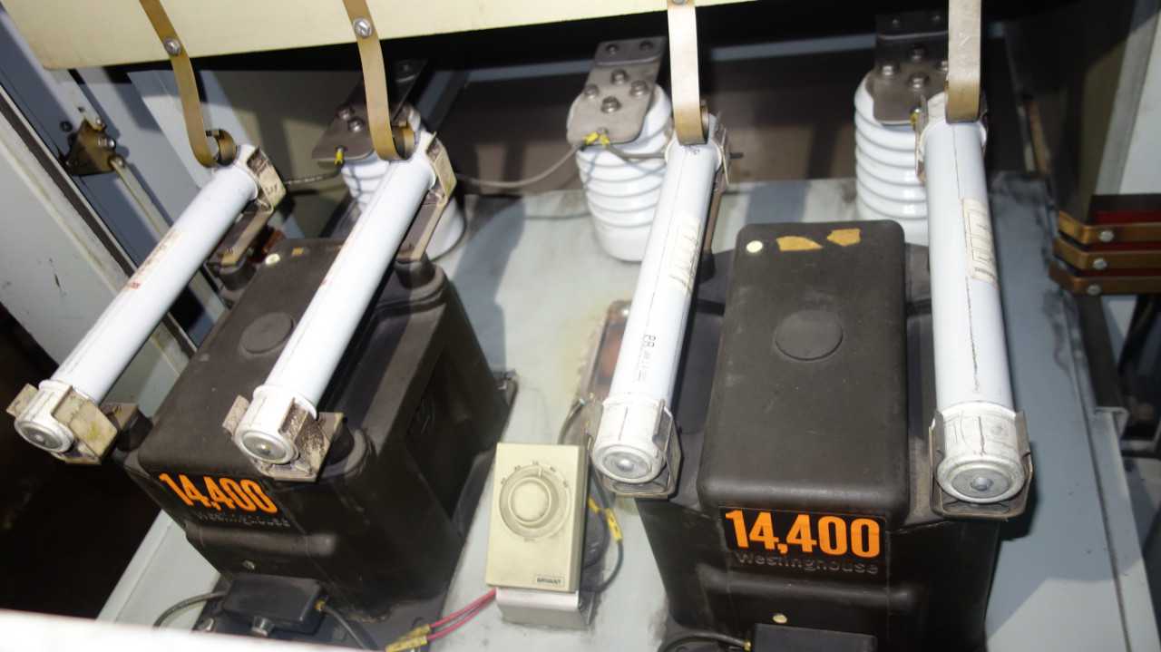 WESTINGHOUSE 14400V-AC POTENTIAL TRANSFORMER HUB - CONTROL TRANSFORMERS