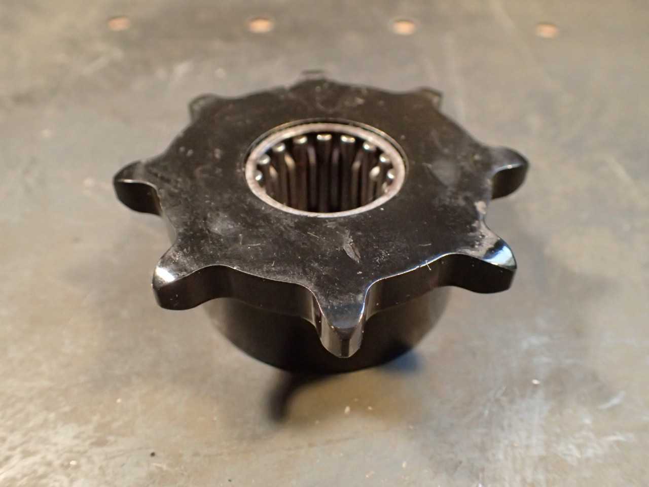 Boston H919 Idler B504 Block Chain Sprocket: 8-Tooth 7/8" Needle Bearing Hub NOS - SPROCKET