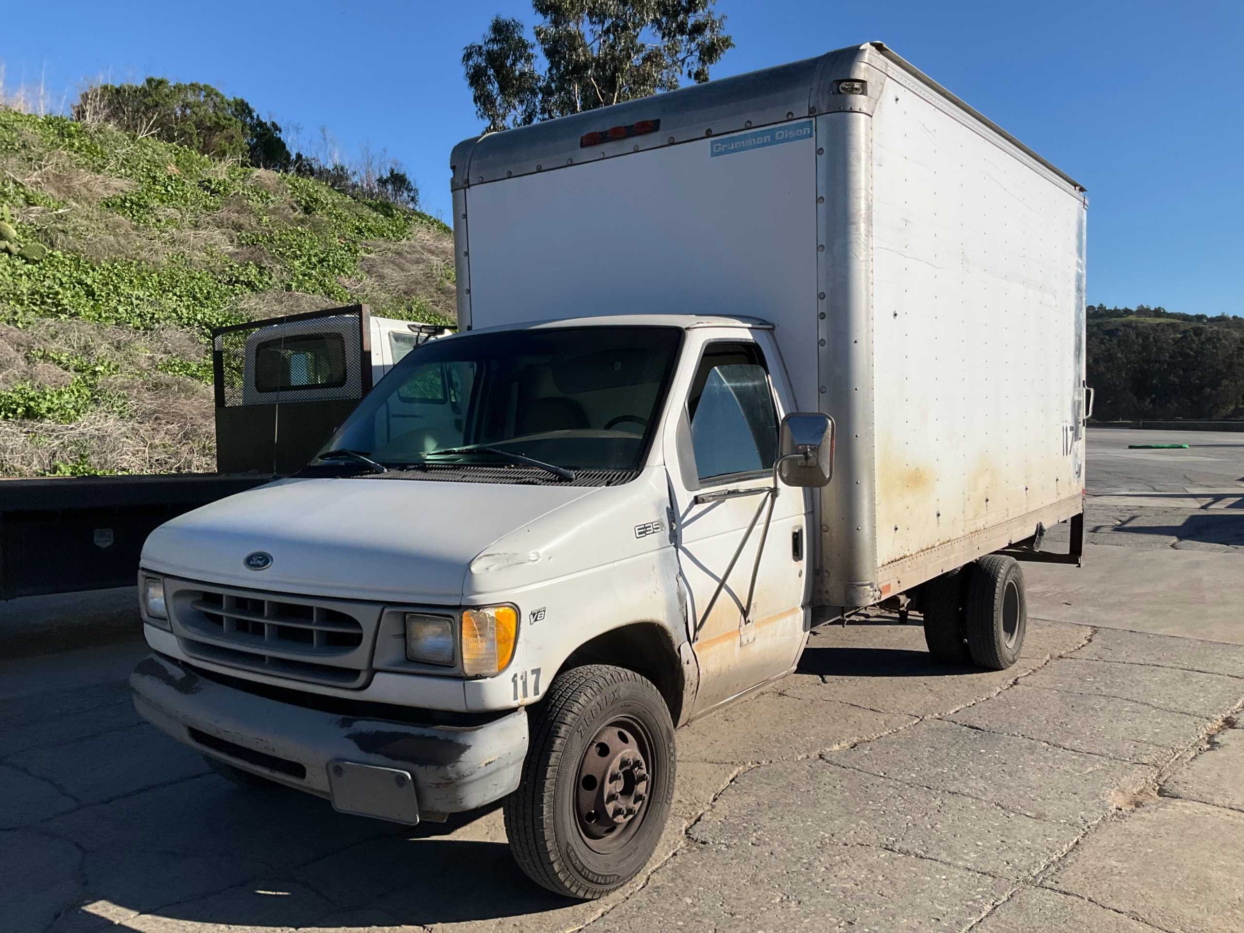 1994 FORD E-350 STRAIGHT CARGO TRUCK