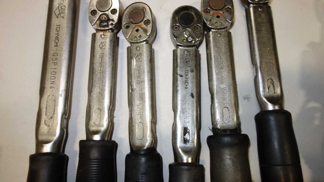 LOT OF 7 ASSORTED TOCHNICHI RATCHET HEAD TORQUE WRENCHES, QSP50N, QSP100N4 - HAND TOOLS