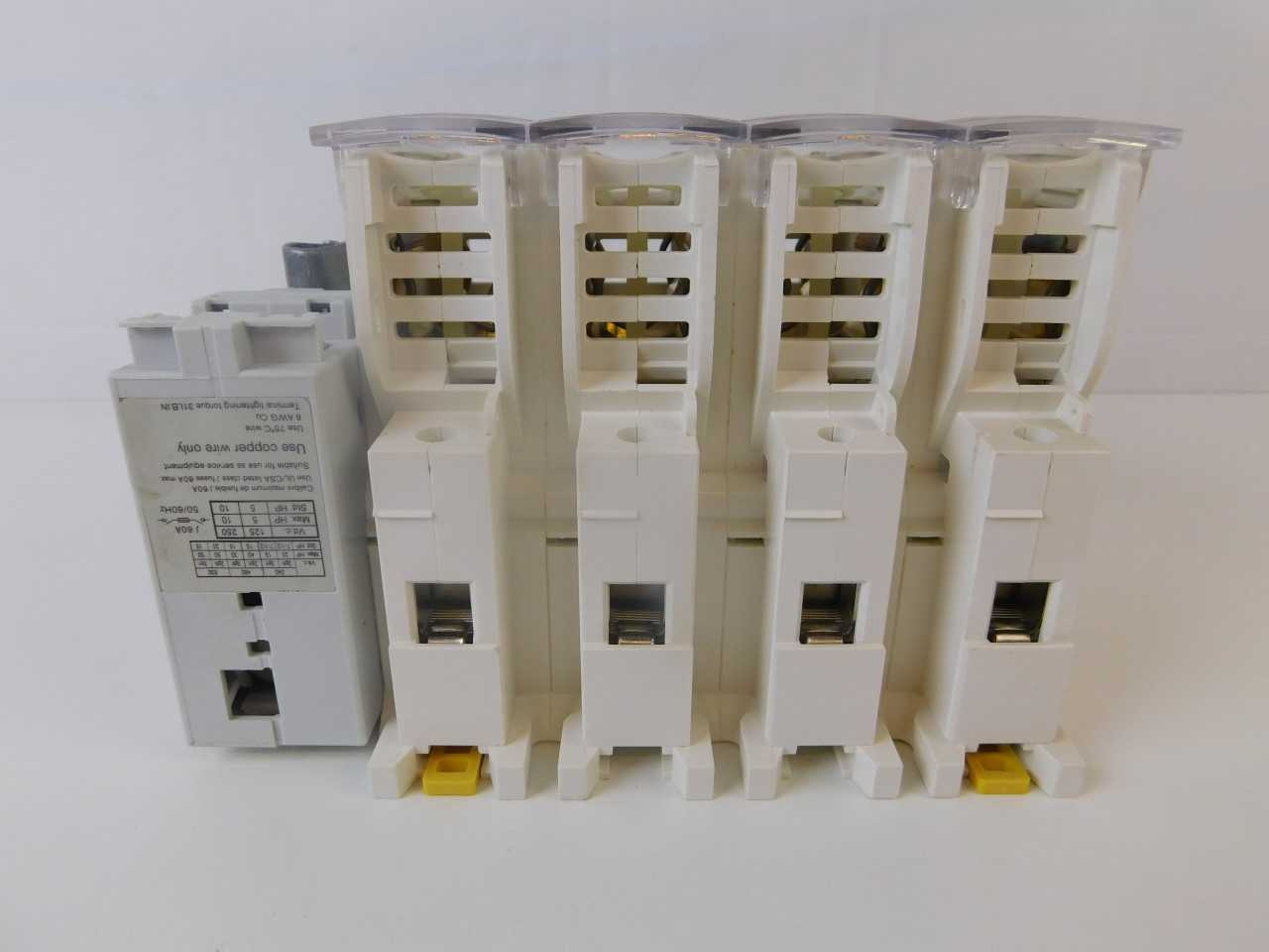 Quantity of 2x R9J4060FJ Switches - ELECTRICAL COMPONENTS