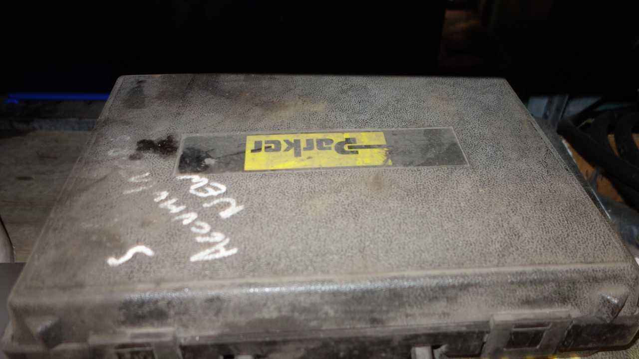 CONTENTS OF 6 SHELVING SECTIONS ASSORTED BRUSHES CLAMPS BITS ROLLER CHAINS - INDUSTRIAL PARTS