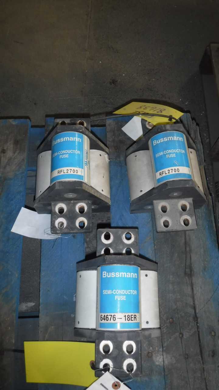 Lot of Three 2700 Amp Bussmann Fuses - FUSES