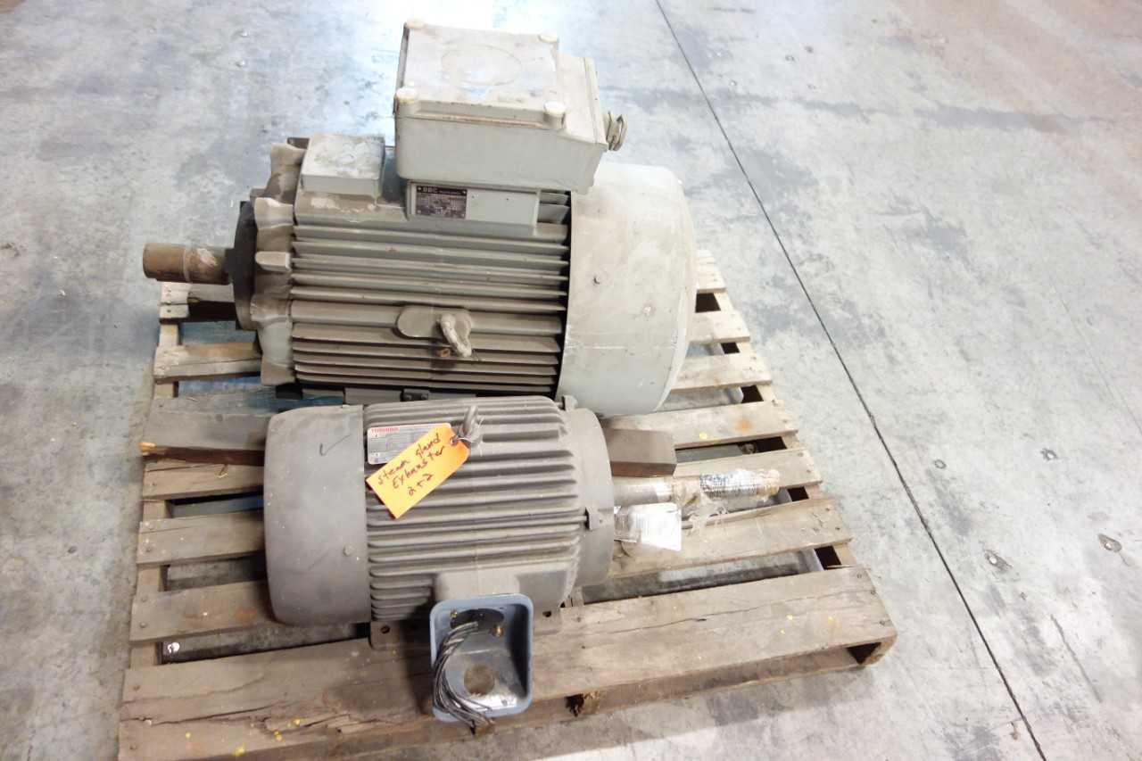 LOT OF ASSORTED ELECTRIC MOTORS - ELECTRIC MOTORS