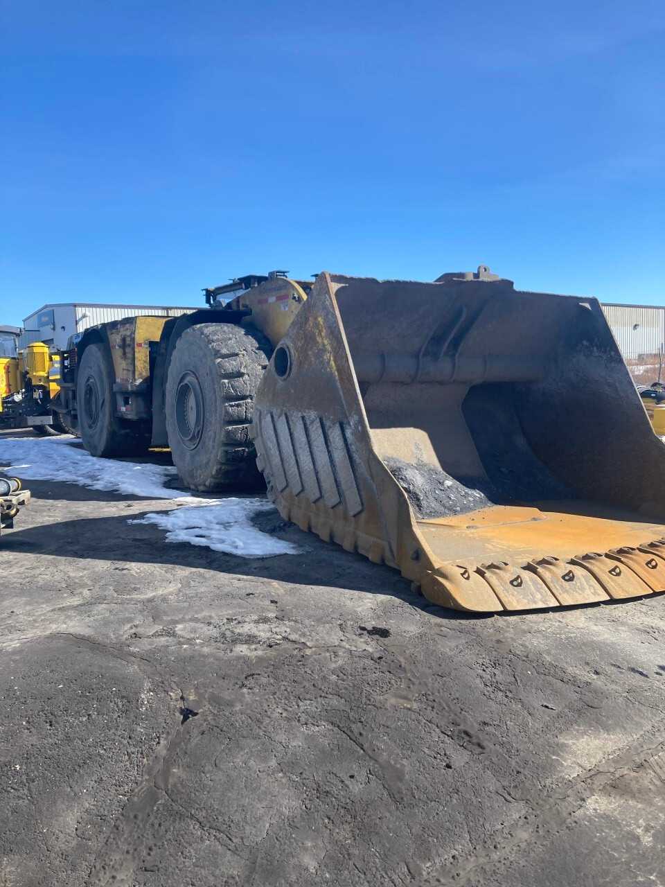 2011 ATLAS COPCO CU9769 ST14 SCOOPTRAM - CONSTRUCTION EQUIPMENT