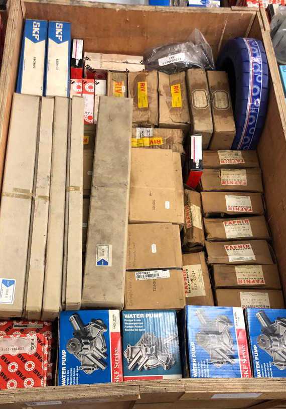 1 pallet of assorted bearings - BEARINGS