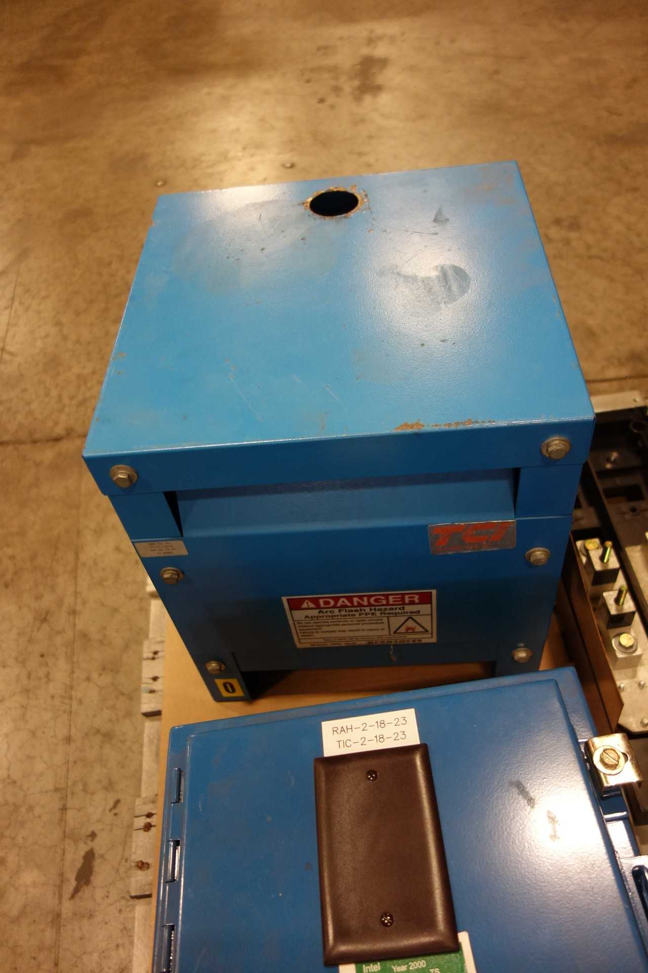 2 PALLETS OF ASSORTED ELECTRICAL - ELECTRICAL COMPONENTS
