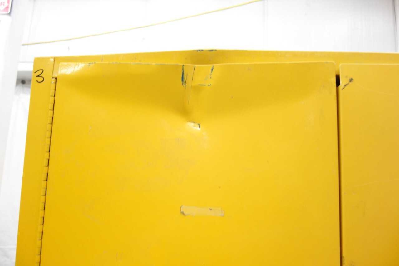 CONDOR SAFETY STORAGE CABINET FOR FLAMMBLE LIQUIDS WITH CONTENTS - SAFETY EQUIPMENT