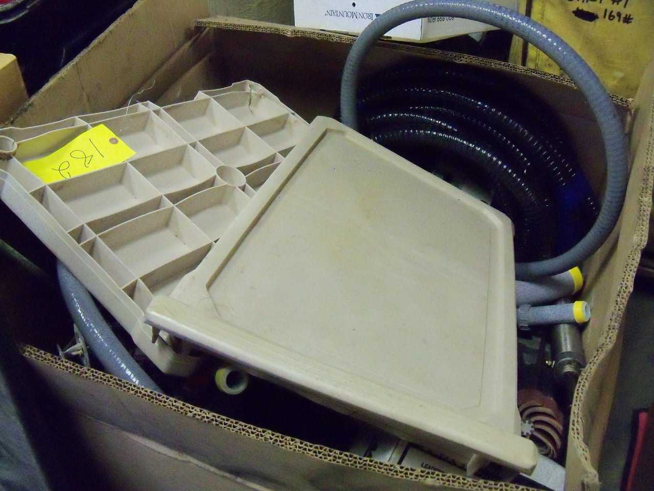 Lot of miscellaneous Shop items - MATERIAL HANDLING