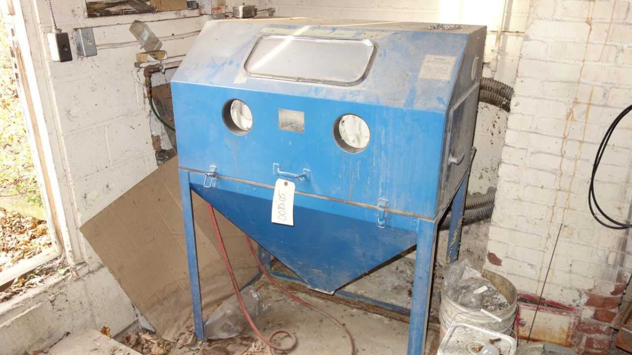 CYLCONE BLASTING SAND BLASTER WITH VACUUM - BLASTING & PEENING MACHINES