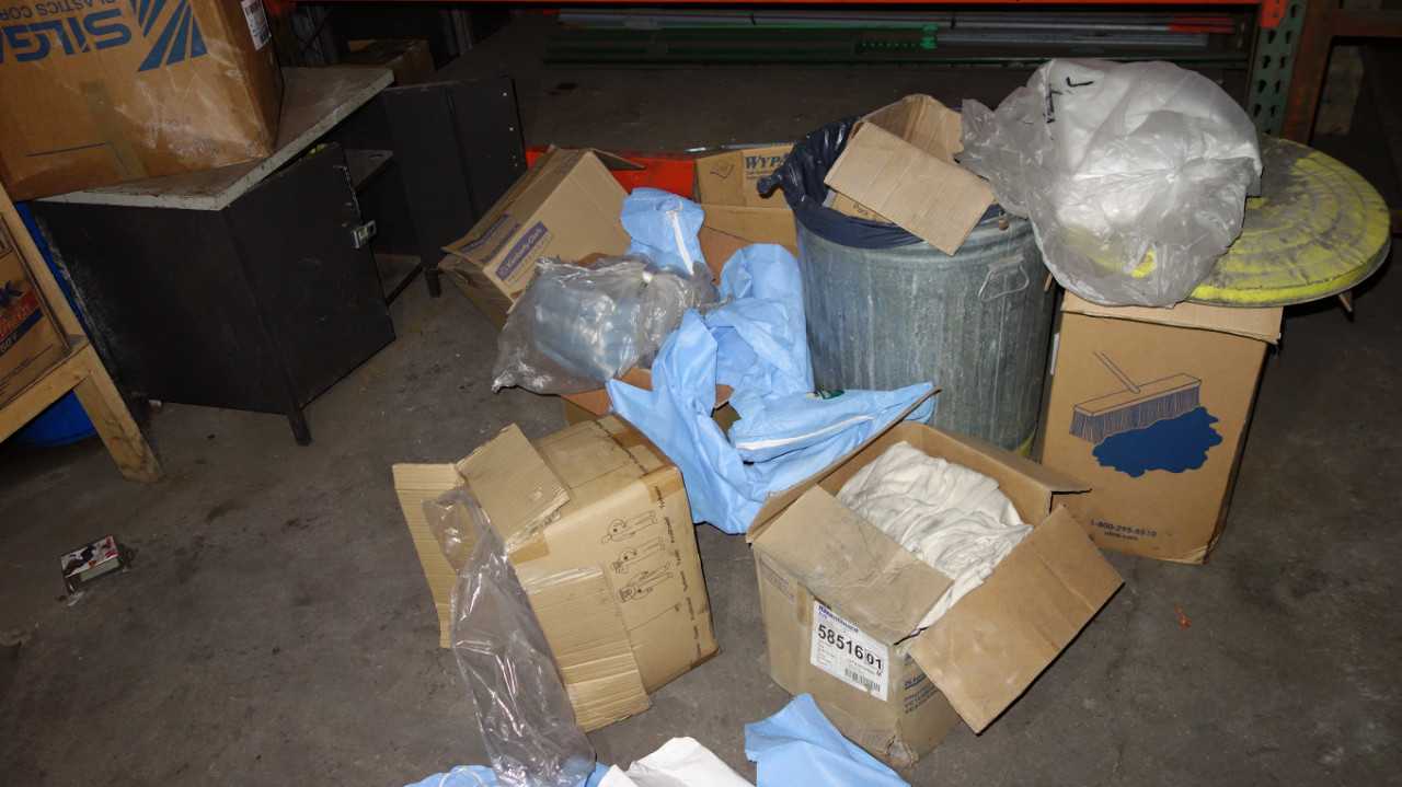 WOOD TABLE WITH CONTENTS, SHOVELS, CART, PPE - ROLLING CARTS