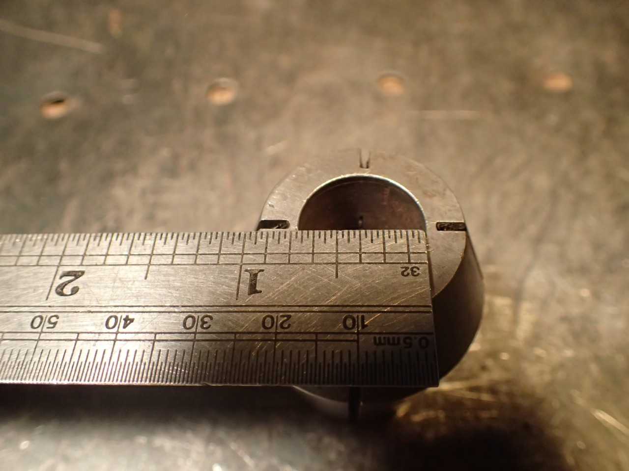 Universal Engineering Series ZZ Double Taper Collet: 11/16" Round Smooth - HOLEMAKING TOOLS