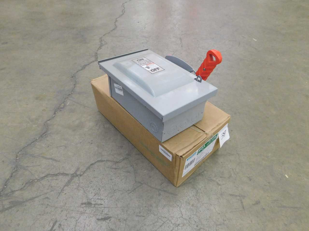 Lot of 1 Disconnect Switch, 1 Load Center - DISCONNECT SWITCHES