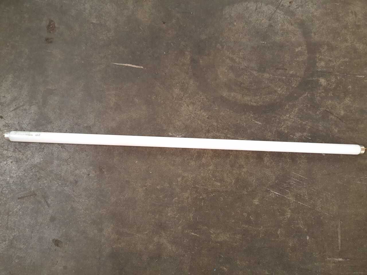 Quantity of 31x F25T8/SP35/ECO Lights - LIGHTING Quantity of 31x F25T8/SP35/ECO Lights - LIGHTING