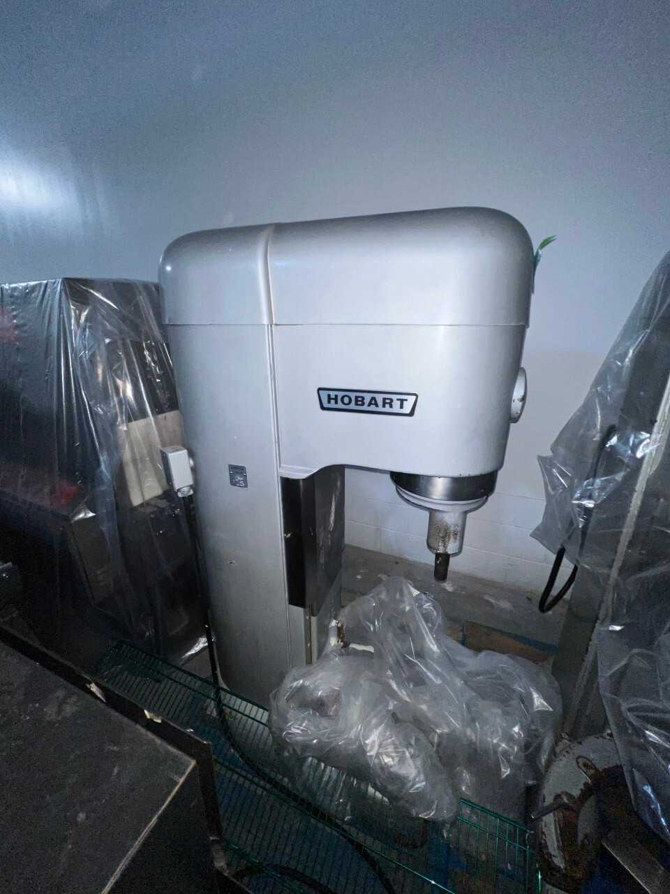 Hobart 80 Quart Planetary Mixer - FOOD & BEVERAGE