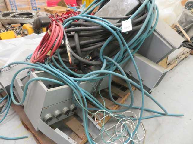Electrical Items and diamond Plate (lot) - MISCELLANEOUS