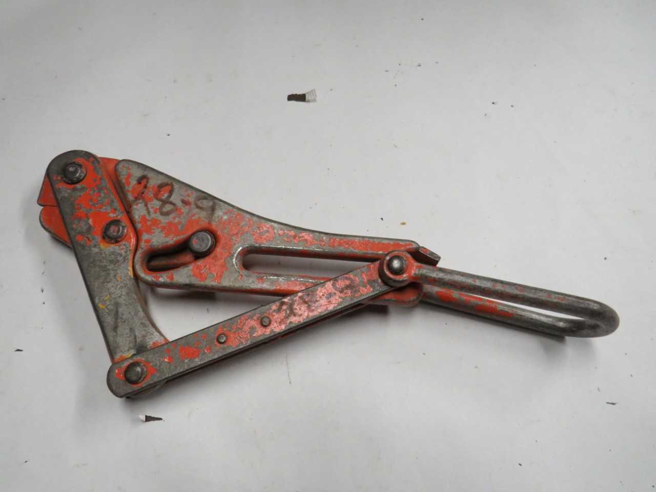 LOT OF 2 KLEIN 1656-40 8000 LBS MAX LOAD BULLDOG WIRE PULLING GRIP - ELECTRIC POWER TOOLS