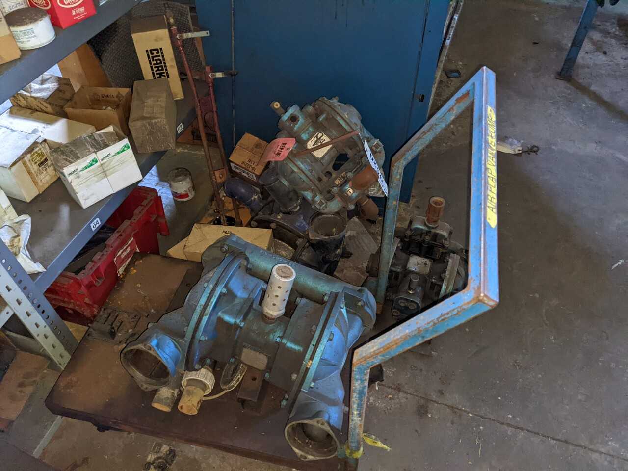 LOT OF 4 ASSORTED WARREN RUPP DIAPHRAGM PUMPS (NEEDS REPAIR) - DIAPHRAGM PUMP