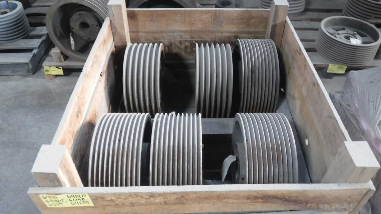 Lot of Pulleys - PULLEY