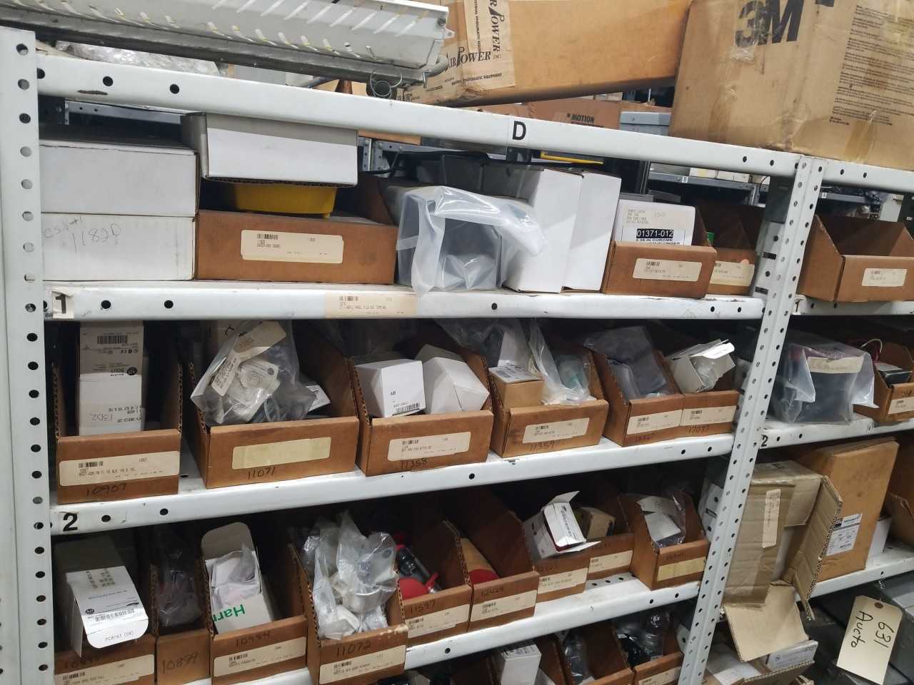 CONTENTS OF 3 SHELVES MRO , ELECTRICAL SWITCHES, PUSH BUTTONS - MISCELLANEOUS