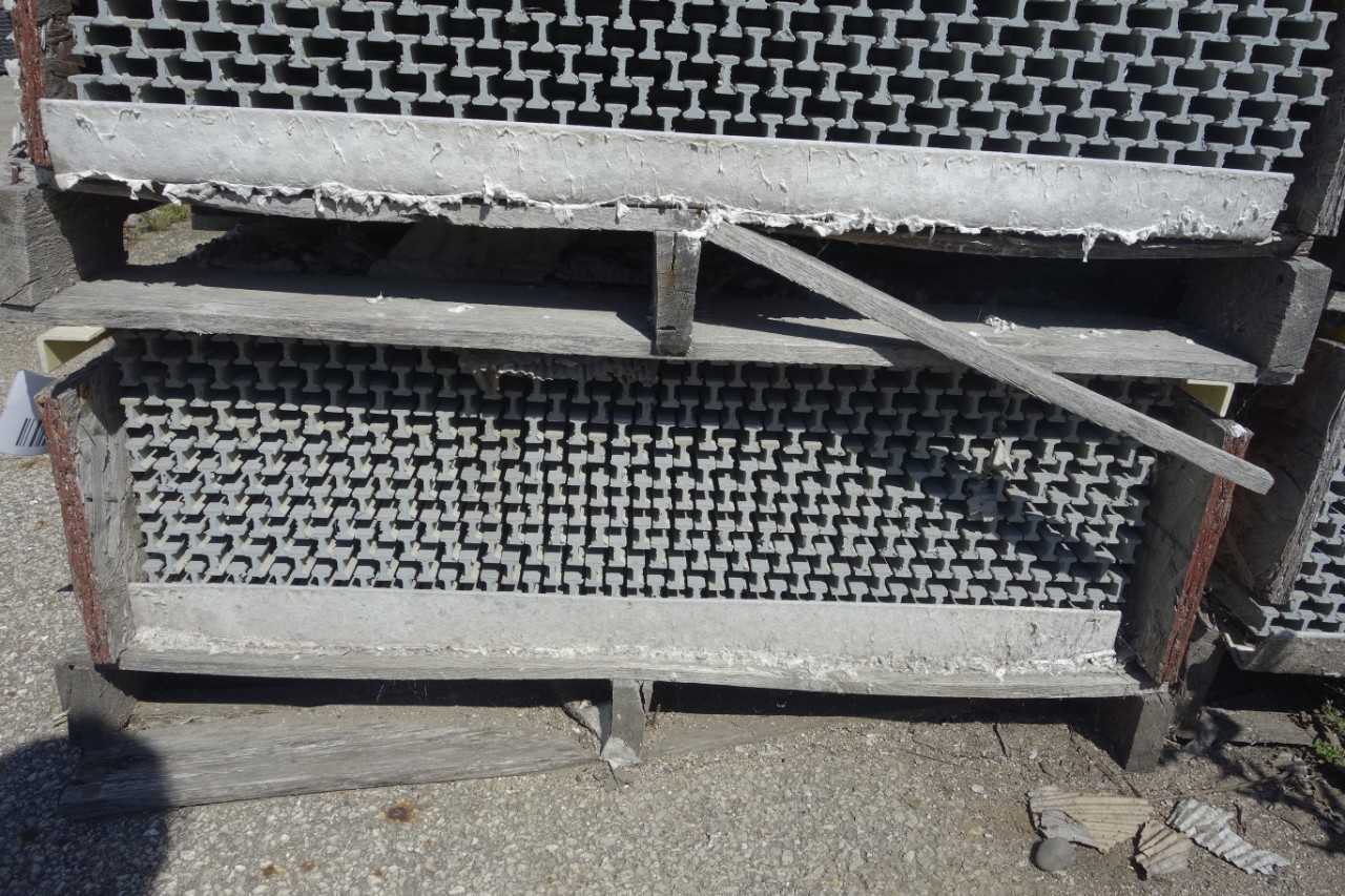 BUNDLE OF 14 STRONGWELL I-6000 DURAGRID 1IN 36IN 240IN PHENOLIC FIRE INTEGRITY COMPOSITE GRATING - SAFETY EQUIPMENT