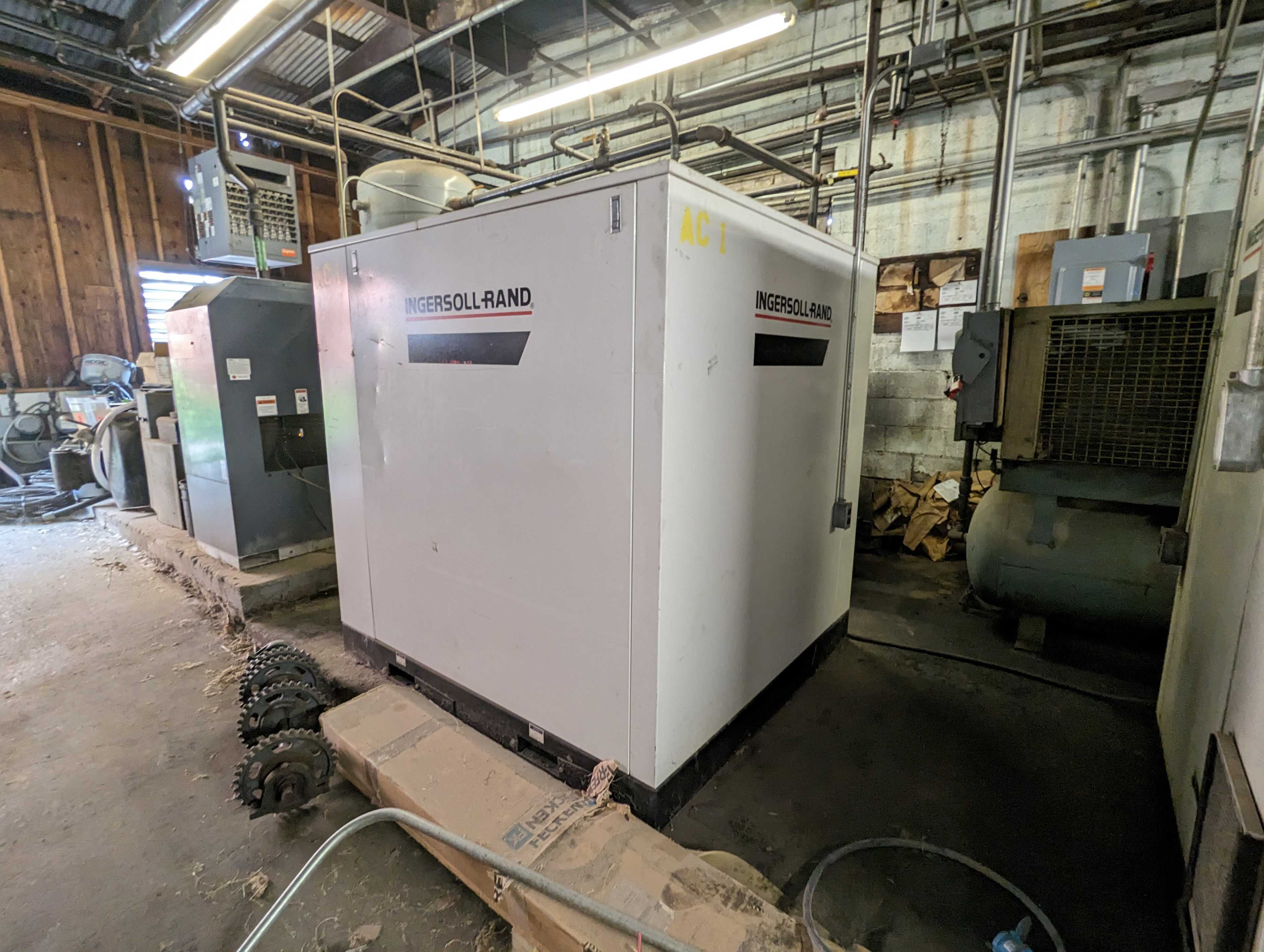 Ingersoll-Rand SSR EPE50 Compressor - AIR COMPRESSORS
