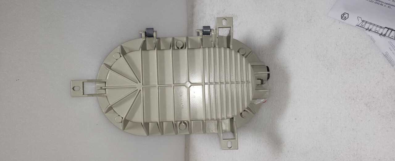 NEW SURPLUS BULKHEAD LIGHT FITTING - MISCELLANEOUS