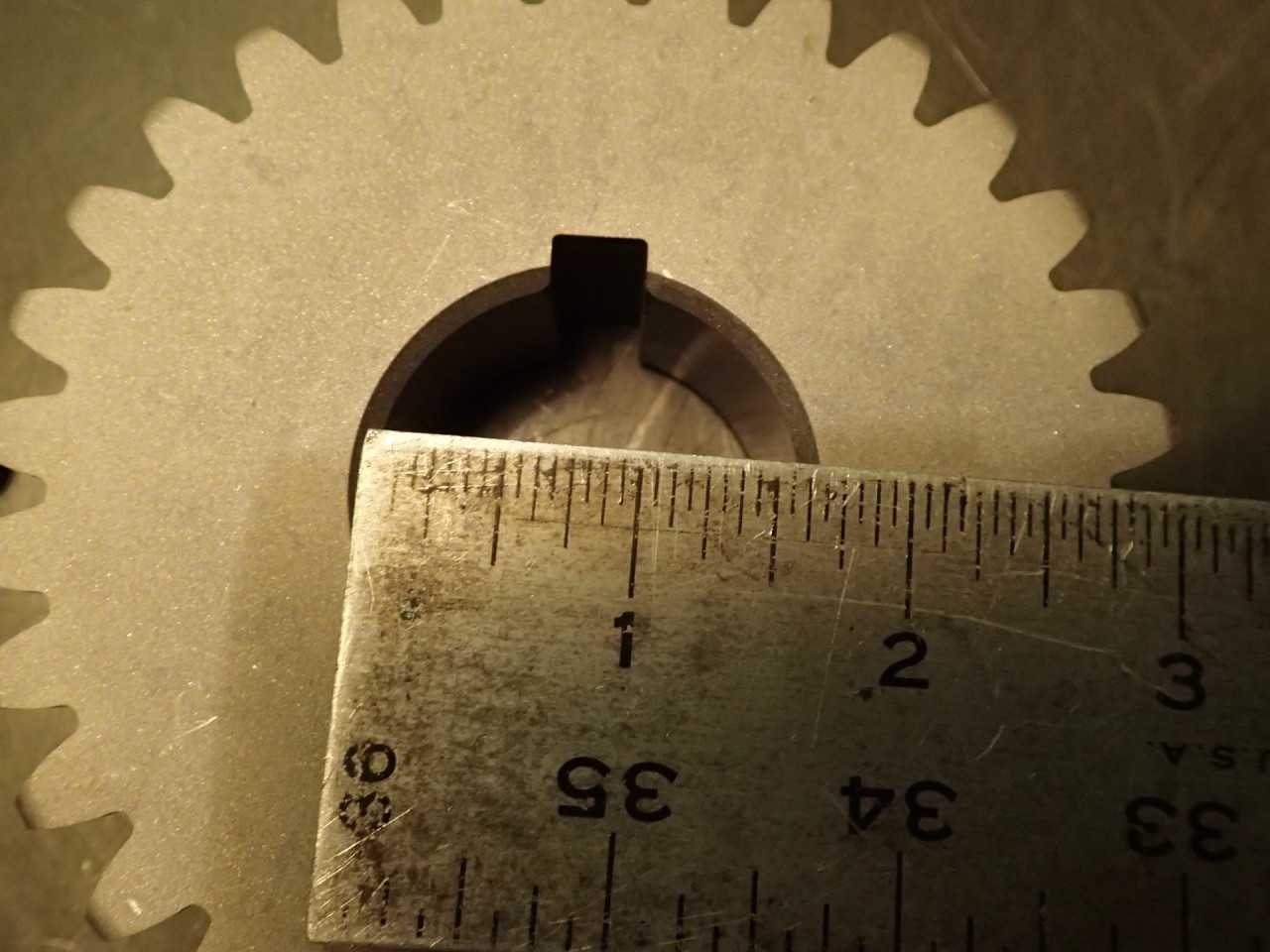 30T Spur Gear 1-5/8" Keyed Bore 4-5/8" OD 7DP 14.5 deg PA 1-1/8" Thick - GEAR PUMP