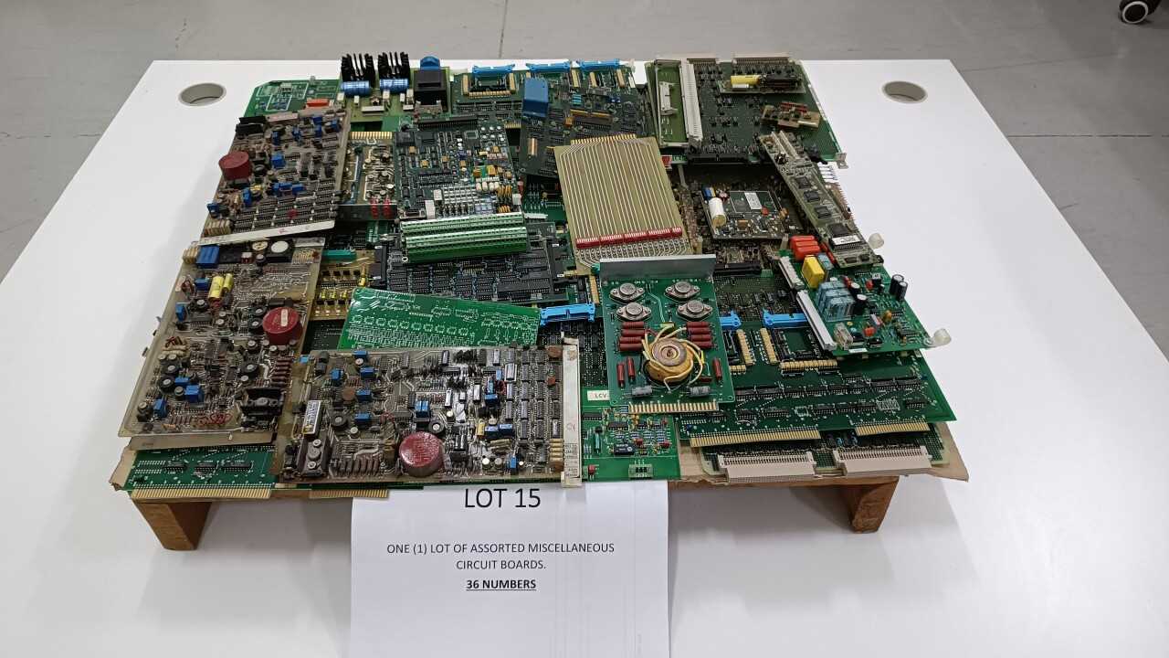 ONE (1) LOT OF ASSORTED MISCELLANEOUS CIRCUIT BOARDS. - AUTOMATION & CONTROLS