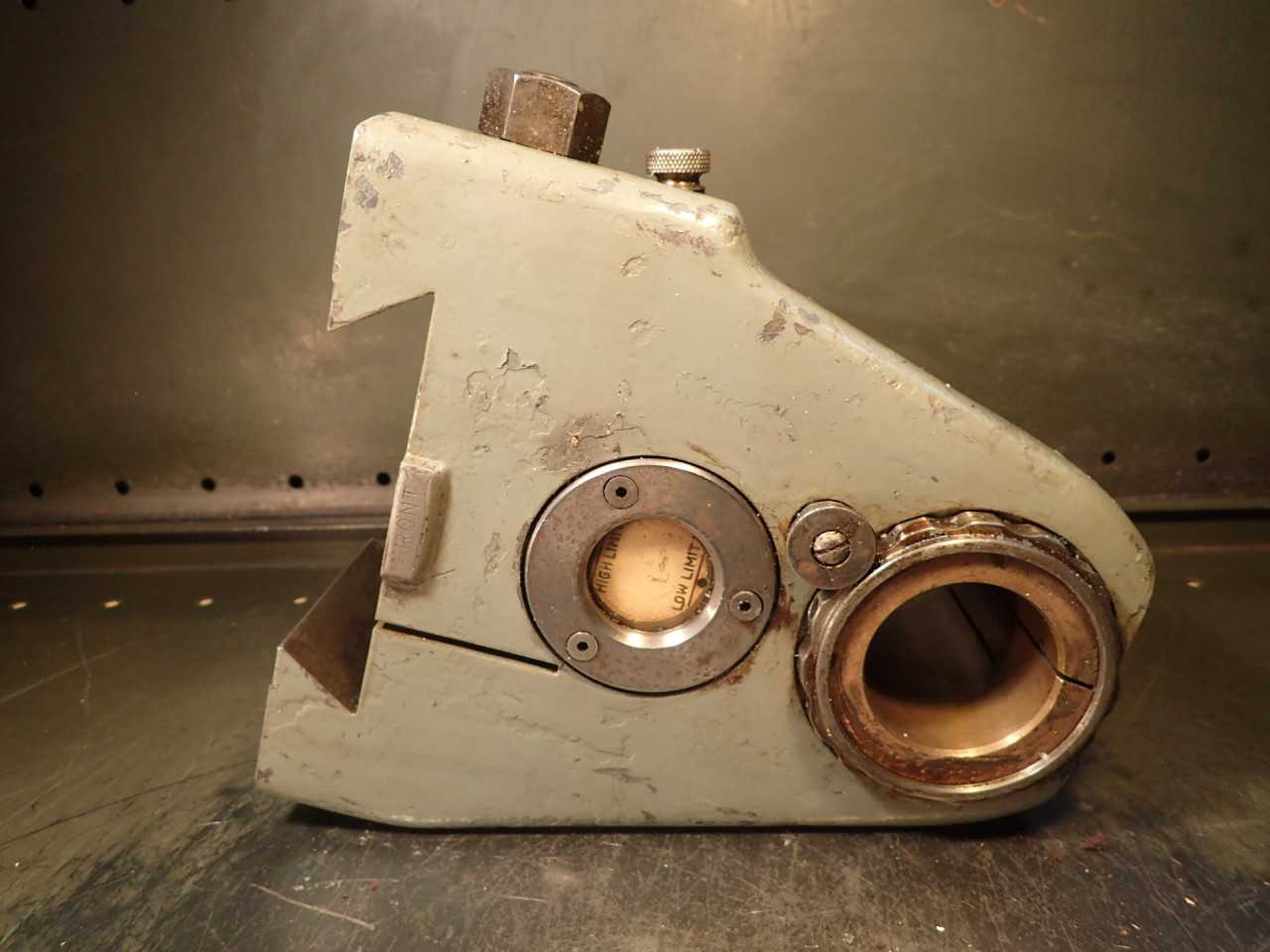 Cincinnati Horizontal Mill Arbor Support: 2-1/8" Bore, 5-1/8" Dovetail 3B31P1Y-4 - END MILLS