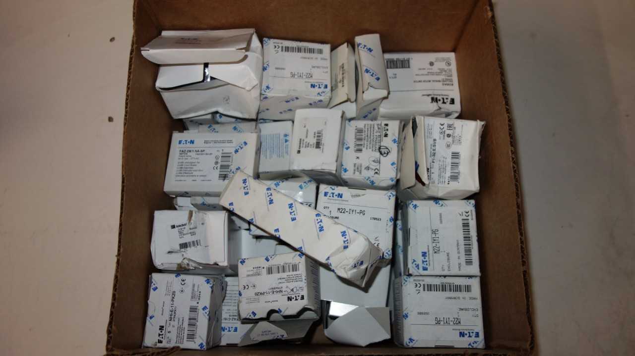 1 BOX OF EATON / CUTLER HAMMER ELECTRICAL - ELECTRICAL COMPONENTS